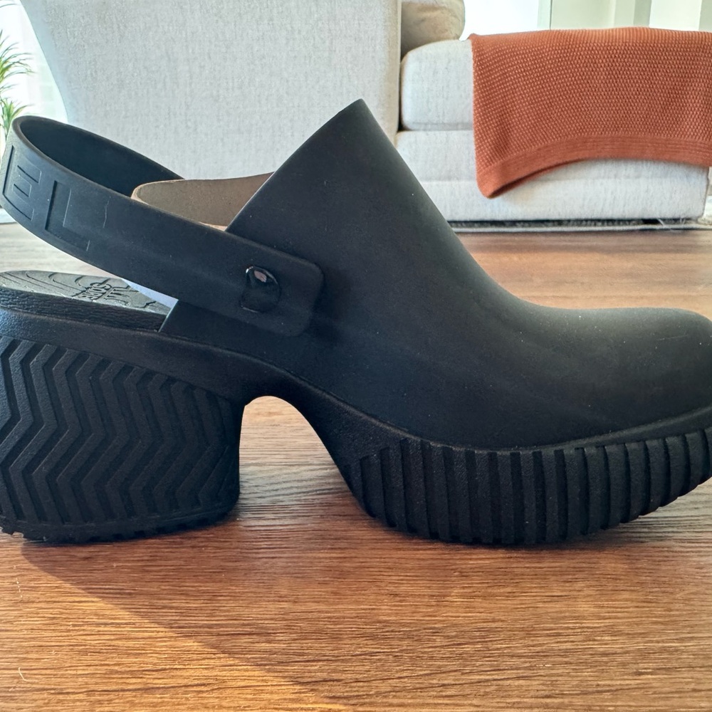 Sorel Black Women's Clog Heel